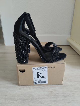 Sandalias piedras