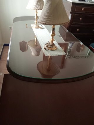 6 Sillas  y mesa extensible maciza de carpintero.