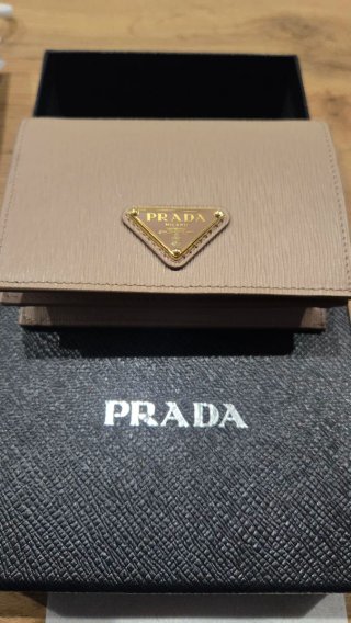 Cartera Prada Beige