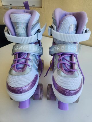 Patines SAWYER  luces 35 con casco y protecciónes