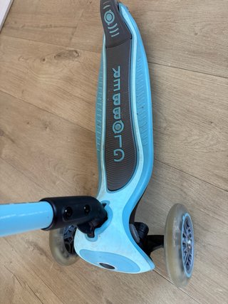 Patinete Globber LED 3 Ruedas Verde