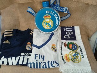 Lote Ropa y Accesorios Real Madrid