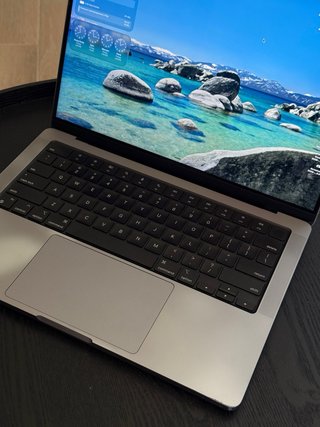 MacBook Pro 14 2021 M1 Pro 16GB RAM 512GB