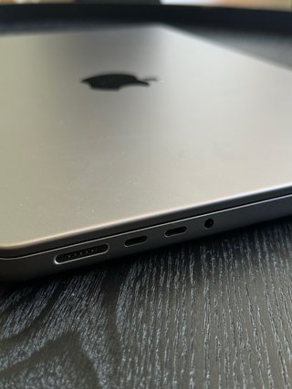 MacBook Pro 14 2021 M1 Pro 16GB RAM 512GB