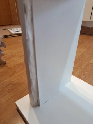 Estantería de madera blanca pequeña para libros