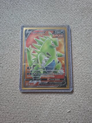 Carta Pokémon Tyranitar V 154/163