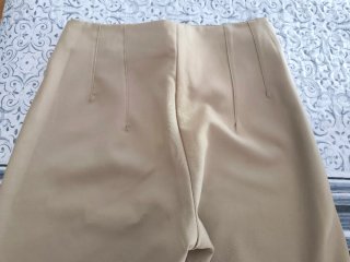 Pantalón beige Lefties
