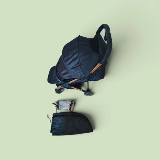 Silla de paseo negra para bebé kikka boo