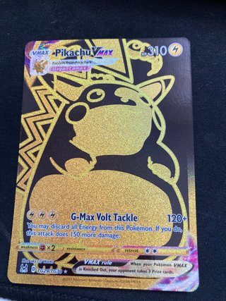 Carta Pokémon Pikachu VMAX Gigantamax
