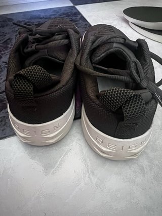 Under Armour Reign 6 Zapatillas blancas y verdes
