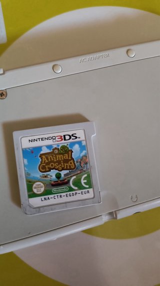 Nintendo 3DS Blanca + Animal Crossing+cargador
