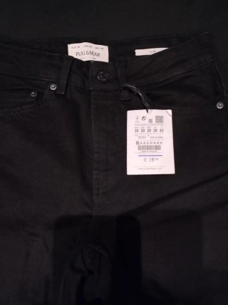 Pantalón vaquero Pull&Bear negro slim nuevo