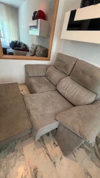 Sofá y mesa plegable