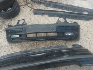 Paragolpes y taloneras compact
