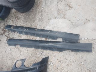 Paragolpes y taloneras compact