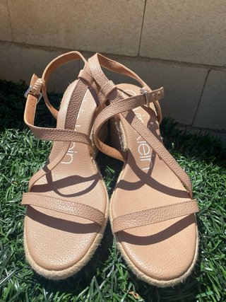Sandalias cuña Calvin Klein beige