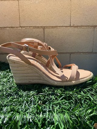 Sandalias cuña Calvin Klein beige