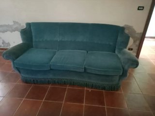 Divano vintage 3 posti blu con frange