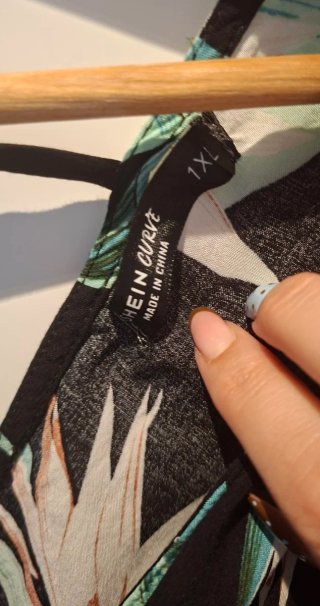 Mono estampado tropical