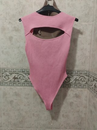 Dos bodys de encaje sin estrenar