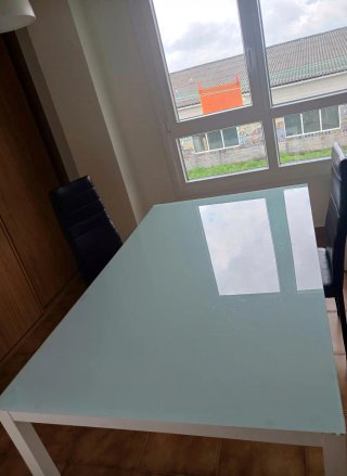 Mesa de comedor cristal y metal