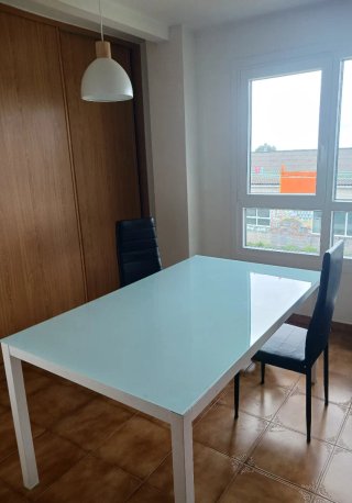 Mesa de comedor cristal y metal