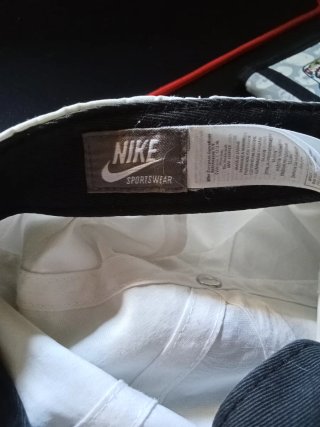 Gorra Nike Blanca Original, logo metálico.