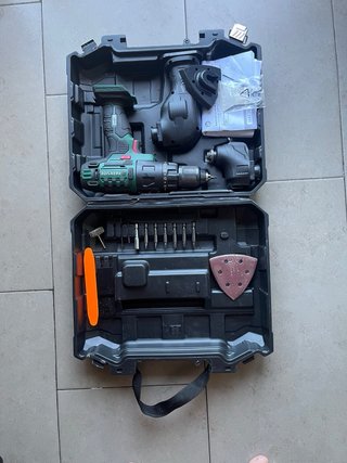 Taladro Parkside 4 en 1: Atornilla, Lija, Sierra
