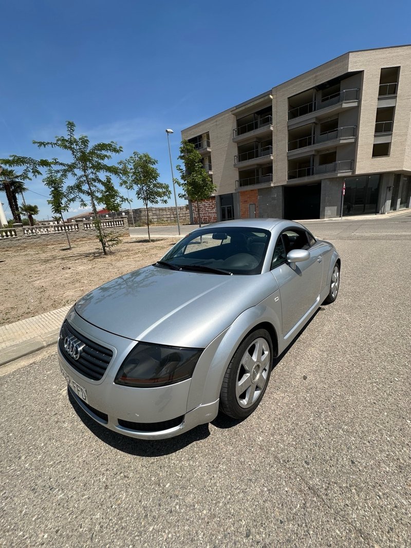 Audi TT 1999 - foto 1