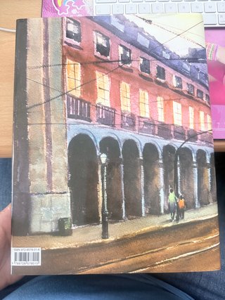 libro de arte titulado R. Bordalo Pinta Lisboa