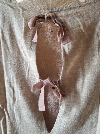Maglione beige girocollo