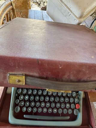 Máquina de escribir Olivetti Studio 44