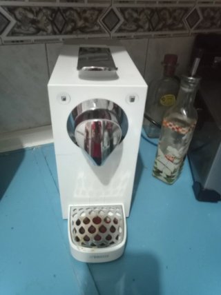 Cafetera de cápsulas Cremessa blanca