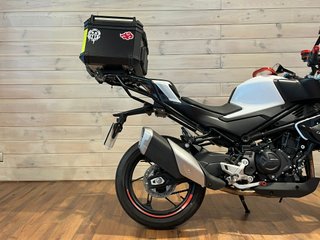 CFMoto 450NK