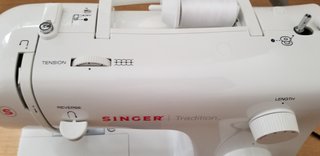 Máquina de coser Singer 2282 Tradition