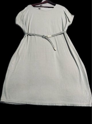 Vestido beige estilo camiseta talla única