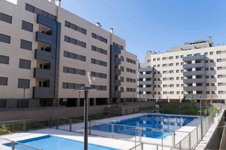 ÁTICO PREMIUM CON TERRAZA PRIVADA EN URBANIZACIÓN - Imagen 12