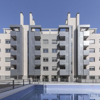ÁTICO PREMIUM CON TERRAZA PRIVADA EN URBANIZACIÓN - Imagen 10