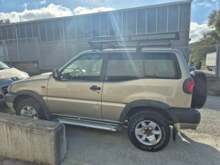 Nissan Terrano II 2003