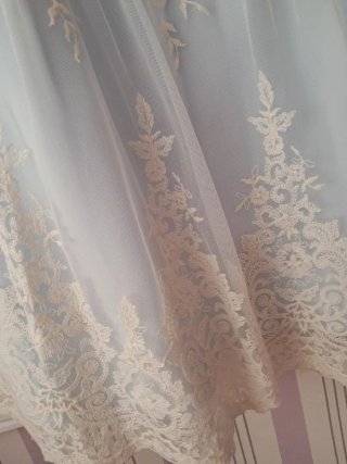Vestido palabra de honor encaje