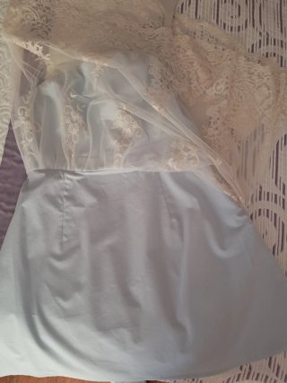Vestido palabra de honor encaje