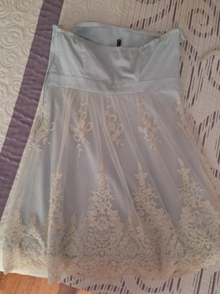 Vestido palabra de honor encaje