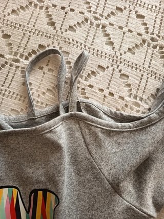 Camiseta Gris hombro descubierto T XL