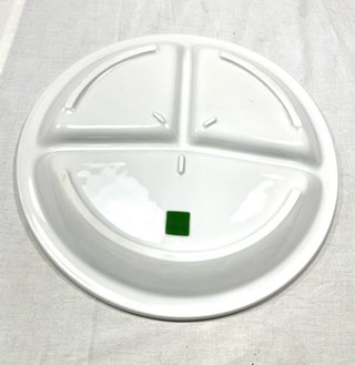 4 platos porcelana con 3 separadores
