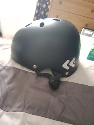 Cascos patín.los dos por 20€ eléctrico.monopatin.e