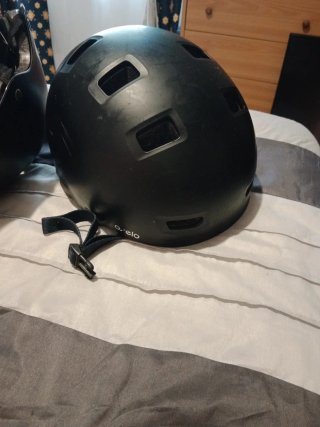 Cascos patín.los dos por 20€ eléctrico.monopatin.e