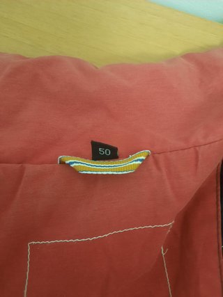 Chaleco con cremallera y bolsillos