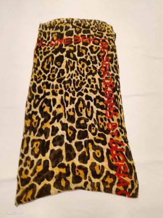 Pañuelo Gloria Ortiz Leopardo