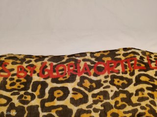 Pañuelo Gloria Ortiz Leopardo