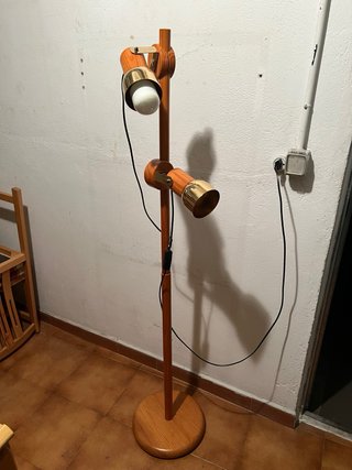 Lámpara de pie madera y metal